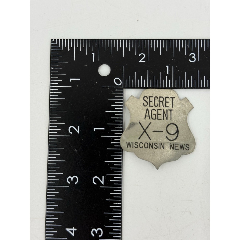 Alex Raymond's "Secret Agent X-9 Wisconsin News" Badge Pinback Vintage 1930S HTF - Picture 4 of 4